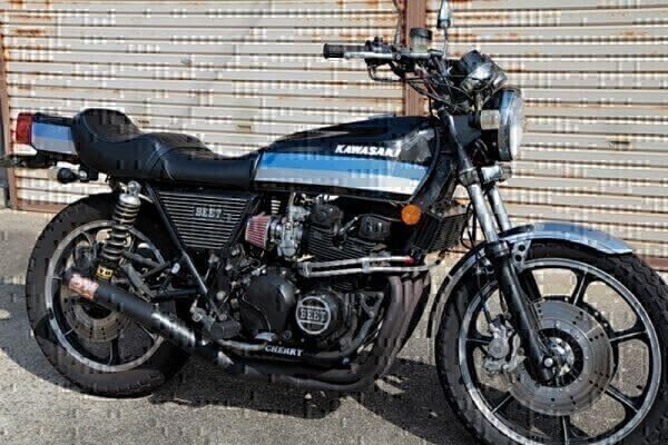 Z400FX黒艶ダブルアンコ抜きカスタムシートゲルザブ加工E4パターン